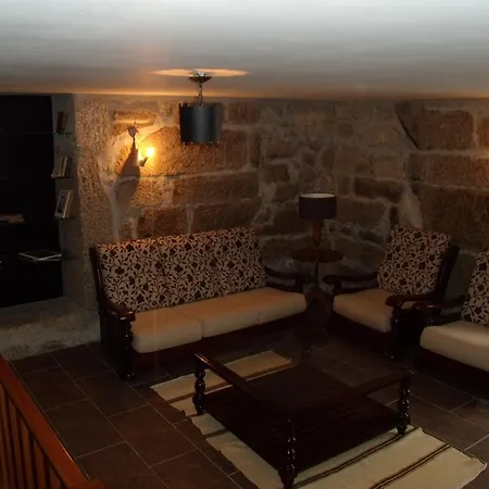 Quinta Da Casa Grande Pinheiro منزل ريفي *